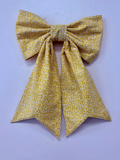 Bow door hanger